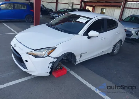 2017 Toyota Yaris Ia z USA, uszkodzony, nr VIN 3MYDLBYV8HY155094